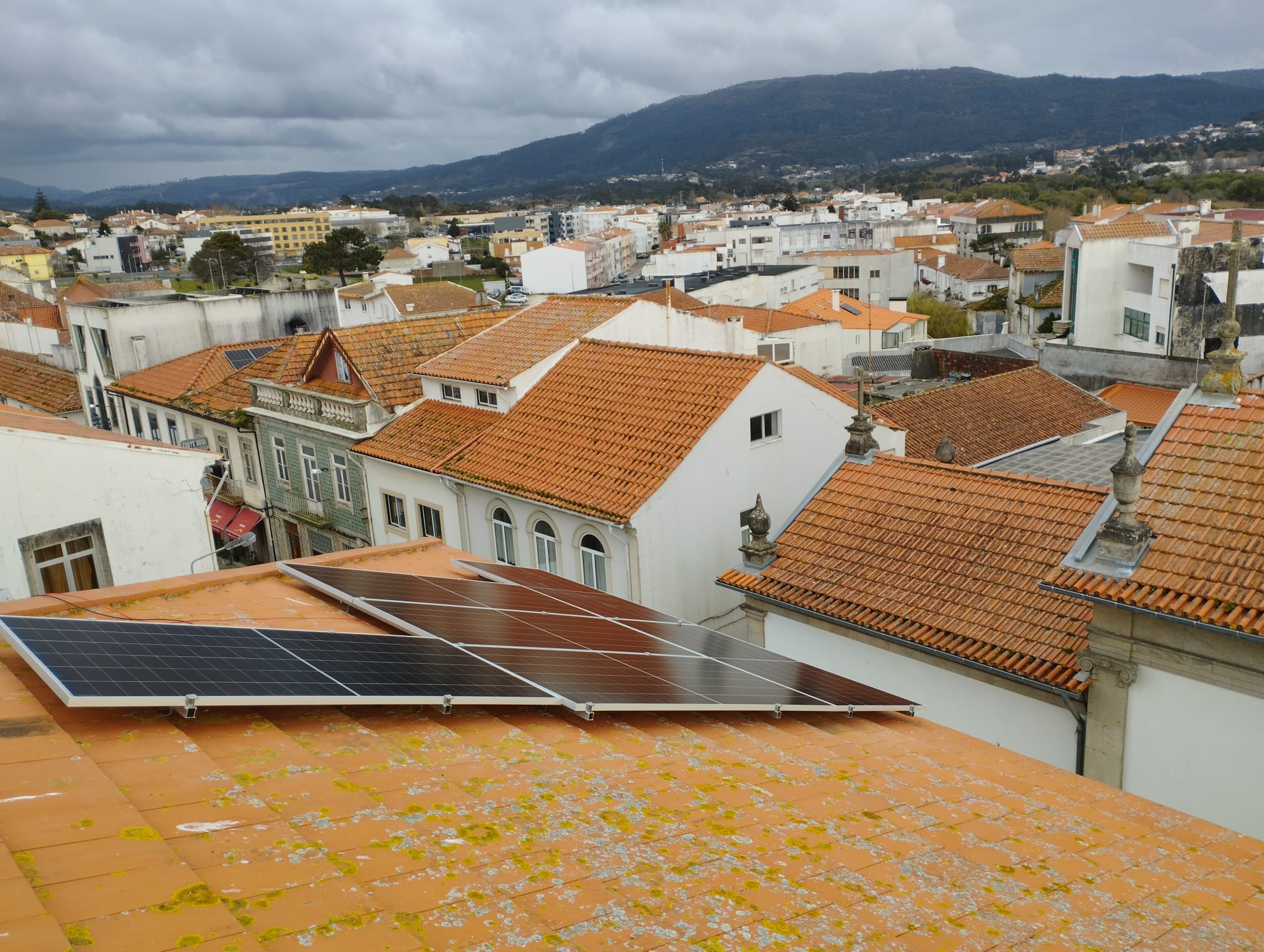 Instalação de Painéis Fotovoltaicos em Condomínio
